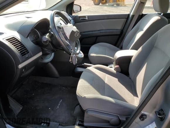 ✅ 2012 Nissan Sentra SR • VIN: 3N1AB6AP6CL739204 • Lot: 84243975. Listed on Copart with 103,152 mi. Free auction sales archive from the USA and detailed vehicle history report at DreamBid. Image 7.