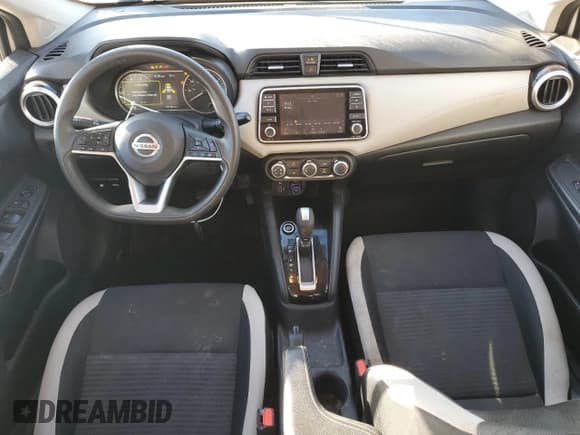 ✅ 2020 Nissan Versa SV • VIN: 3N1CN8EV9LL886394 • Lot: 91022335. Wystawiony na Copart z przebiegiem 78 700 mil. Bezpłatny archiwum sprzedaży aukcyjnych z USA i szczegółowy raport historii pojazdu na DreamBid. Zdjęcie 8.