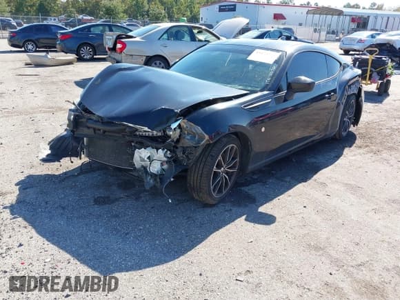 ✅ 2017 Toyota 86 • VIN: JF1ZNAA15H8703750 • Лот: 43473758. Опубликован ранее на IAAI с пробегом 124 964 миль. Бесплатный доступ к архиву аукционных продаж из США и подробный отчёт об истории автомобиля на DreamBid. Изображение 2.