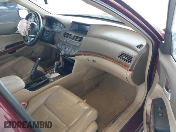 ✅ 2008 Honda Accord EX-L • VIN: 1HGCP26888A119133 • Lot: 43623718. Listed on IAAI with 203,067 mi. Free auction sales archive from the USA and detailed vehicle history report at DreamBid. Image 5.