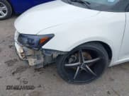 ✅ 2013 Scion tC • VIN: JTKJF5C70D3058888 • Lot: 41892224. Wystawiony na IAAI z przebiegiem 84 749 mil. Bezpłatny archiwum sprzedaży aukcyjnych z USA i szczegółowy raport historii pojazdu na DreamBid. Zdjęcie 19.