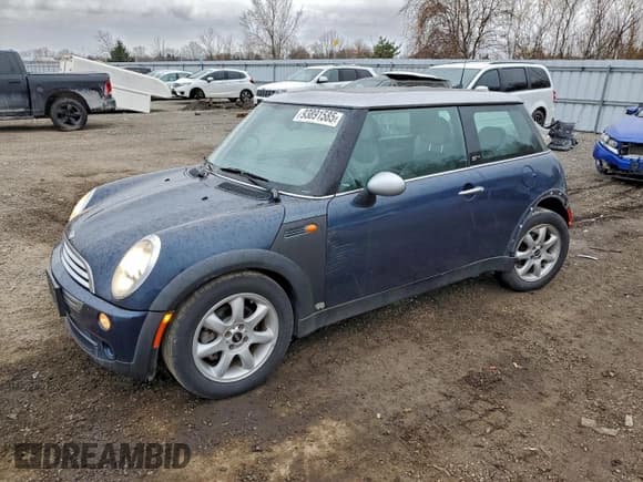 ✅ 2006 MINI Hardtop • VIN: WMWRC33516TK65019 • Lot: 93891585. Listed on Copart with 240,287 mi. Free auction sales archive from the USA and detailed vehicle history report at DreamBid. Image 1.
