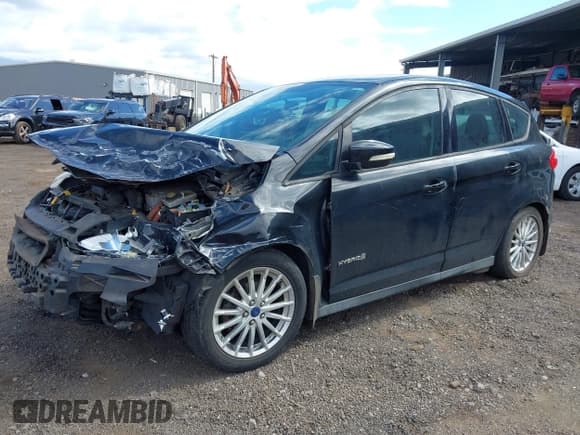 ✅ 2014 Ford C-Max SE • VIN: 1FADP5AU7EL509686 • Lot: 41766192. Wystawiony na IAAI z przebiegiem Nie podano. Bezpłatny archiwum sprzedaży aukcyjnych z USA i szczegółowy raport historii pojazdu na DreamBid. Zdjęcie 2.