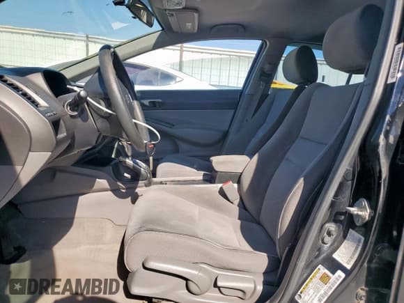 ✅ 2011 Honda Civic LX • VIN: 2HGFA1F55BH306479 • Lot: 92878625. Wystawiony na Copart z przebiegiem 119 033 mil. Bezpłatny archiwum sprzedaży aukcyjnych z USA i szczegółowy raport historii pojazdu na DreamBid. Zdjęcie 7.