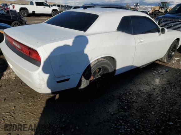 ✅ 2009 Dodge Challenger SE • VIN: 2B3LJ44V89H606390 • Lot: 83591144. Wystawiony na Copart z przebiegiem 114 691 mil. Bezpłatny archiwum sprzedaży aukcyjnych z USA i szczegółowy raport historii pojazdu na DreamBid. Zdjęcie 3.