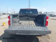 ✅ 2023 Chevrolet Silverado 1500 LT Trail Boss • VIN: 3GCPDFEK8PG150461 • Lot: 42816422. Wystawiony na IAAI z przebiegiem 50 988 mil. Bezpłatny archiwum sprzedaży aukcyjnych z USA i szczegółowy raport historii pojazdu na DreamBid. Zdjęcie 18.