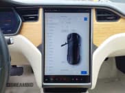 ✅ 2018 Tesla Model S 75D • VIN: 5YJSA1E27JF282954 • Lot: 43279058. Wystawiony na IAAI z przebiegiem 77 449 mil. Bezpłatny archiwum sprzedaży aukcyjnych z USA i szczegółowy raport historii pojazdu na DreamBid. Zdjęcie 18.