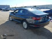 ✅ 2020 Volkswagen Jetta S • VIN: 3VWCB7BU3LM056643 • Lot: 43582154. Wystawiony na IAAI z przebiegiem 50 927 mil. Bezpłatny archiwum sprzedaży aukcyjnych z USA i szczegółowy raport historii pojazdu na DreamBid. Zdjęcie 3.