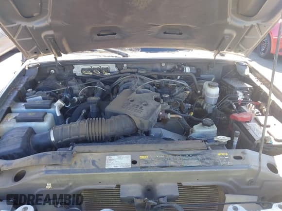 ✅ 2010 Ford Ranger XLT • VIN: 1FTKR4EE2APA75432 • Lot: 40626699. Wystawiony na IAAI z przebiegiem 61 431 mil. Bezpłatny archiwum sprzedaży aukcyjnych z USA i szczegółowy raport historii pojazdu na DreamBid. Zdjęcie 10.