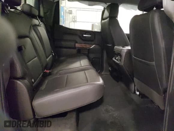 ✅ 2021 Chevrolet Silverado 1500 RST • VIN: 1GCUYEED8MZ150250 • Lot: 75267104. Wystawiony na Copart z przebiegiem Nie podano. Bezpłatny archiwum sprzedaży aukcyjnych z USA i szczegółowy raport historii pojazdu na DreamBid. Zdjęcie 10.