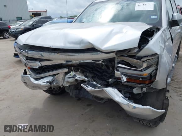 ✅ 2018 Chevrolet Silverado 1500 LT • VIN: 3GCPCREH4JG176023 • Лот: 42414198. Опубликован ранее на IAAI с пробегом 164 605 миль. Бесплатный доступ к архиву аукционных продаж из США и подробный отчёт об истории автомобиля на DreamBid. Изображение 6.