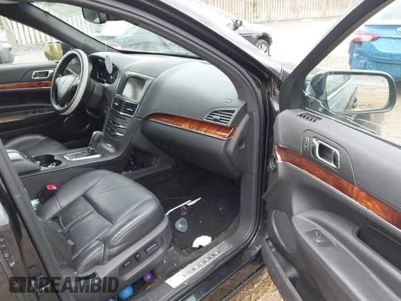 ✅ 2013 Lincoln MKT • VIN: 2LMHJ5NK7DBL50544 • Lot: 41479581. Listed on IAAI with 344,311 mi. Free auction sales archive from the USA and detailed vehicle history report at DreamBid. Image 5.