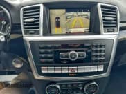 ✅ 2016 Mercedes-Benz GL 550 • VIN: 4JGDF7DE3GA639794 • Lot: 95759585. Wystawiony na Copart z przebiegiem 121 762 mil. Bezpłatny archiwum sprzedaży aukcyjnych z USA i szczegółowy raport historii pojazdu na DreamBid. Zdjęcie 11.