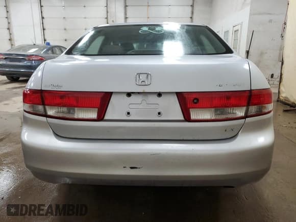 ✅ 2004 Honda Accord LX • VIN: 1HGCM56354A097990 • Lot: 86228055. Wystawiony na Copart z przebiegiem 263 234 mil. Bezpłatny archiwum sprzedaży aukcyjnych z USA i szczegółowy raport historii pojazdu na DreamBid. Zdjęcie 6.