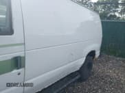 ✅ 2008 Ford Econoline Cargo Commercial • VIN: 1FTNE24W48DA68131 • Lot: 43206397. Wystawiony na IAAI z przebiegiem Nie podano. Bezpłatny archiwum sprzedaży aukcyjnych z USA i szczegółowy raport historii pojazdu na DreamBid. Zdjęcie 6.