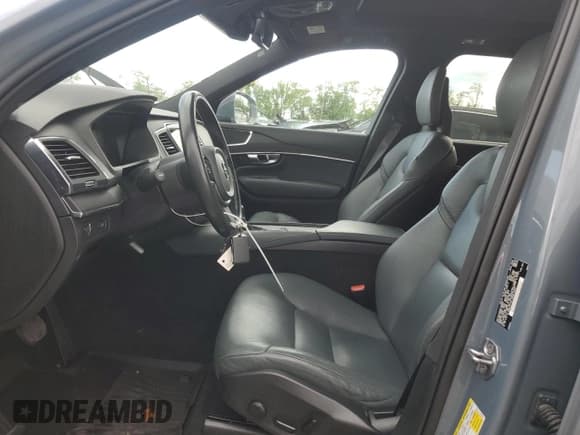 ✅ 2020 Volvo XC90 Momentum • VIN: YV4A22PK6L1608358 • Lot: 55297905. Listed on Copart with 59,989 mi. Free auction sales archive from the USA and detailed vehicle history report at DreamBid. Image 7.