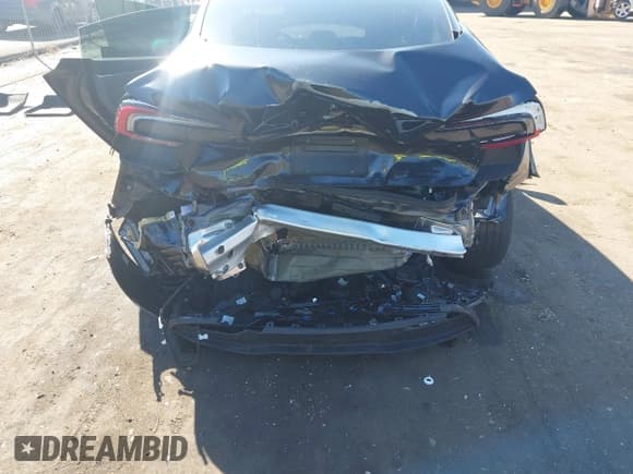 ✅ 2024 Tesla Model 3 • VIN: 5YJ3E1EA7RF762374 • Lot: 43613297. Wystawiony na IAAI z przebiegiem 19 720 mil. Bezpłatny archiwum sprzedaży aukcyjnych z USA i szczegółowy raport historii pojazdu na DreamBid. Zdjęcie 6.