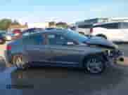 2018 Hyundai Elantra SEL z VIN 5NPD84LF1JH261367, wystawiony jako IAAI lot #43102973 z przebiegiem 105 603 mil mil oraz . Historia ofert i sprzedaży dostępna na DreamBid. Obrazek 12.