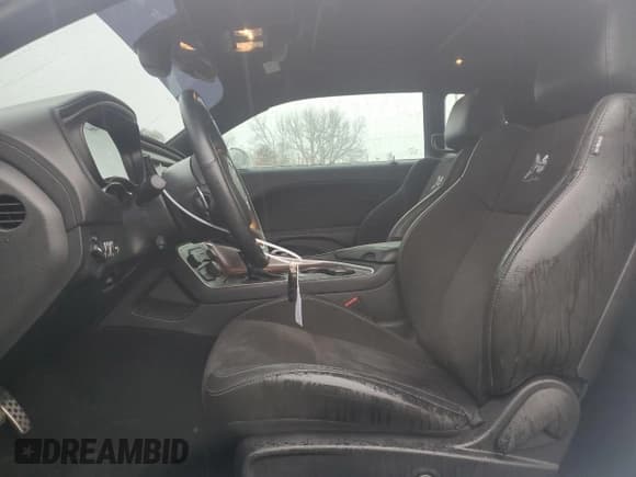 ✅ 2021 Dodge Challenger R/T Scat Pack • VIN: 2C3CDZFJ5MH681154 • Lot: 45398764. Wystawiony na Copart z przebiegiem 17 355 mil. Bezpłatny archiwum sprzedaży aukcyjnych z USA i szczegółowy raport historii pojazdu na DreamBid. Zdjęcie 7.