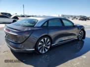 ✅ 2023 Lucid Air Grand Touring • VIN: 50EA1GBA1PA005532 • Lot: 76828684. Wystawiony na Copart z przebiegiem Nie podano. Bezpłatny archiwum sprzedaży aukcyjnych z USA i szczegółowy raport historii pojazdu na DreamBid. Zdjęcie 3.