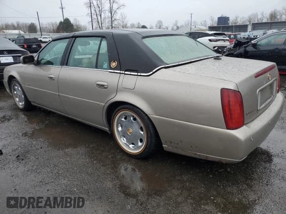 ✅ 2004 Cadillac DeVille DTS • VIN: 1G6KF57944U117834 • Lot: 89320975. Listed on Copart with 149,820 mi. Free auction sales archive from the USA and detailed vehicle history report at DreamBid. Image 2.