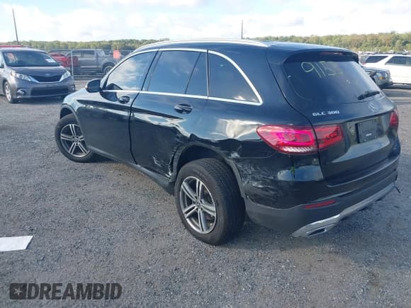 ✅ 2020 Mercedes-Benz GLC 300 • VIN: W1N0G8EB5LF809153 • Lot: 43385625. Listed on IAAI with 58,930 mi. Free auction sales archive from the USA and detailed vehicle history report at DreamBid. Image 3.