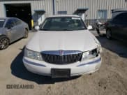 ✅ 2002 Lincoln Continental • VIN: 1LNHM97V62Y643532 • Lot: 76015984. Wystawiony na Copart z przebiegiem 154 374 mil. Bezpłatny archiwum sprzedaży aukcyjnych z USA i szczegółowy raport historii pojazdu na DreamBid. Zdjęcie 5.