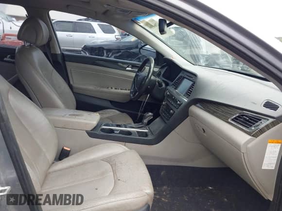 2016 Hyundai Sonata Limited with VIN KMHE34L13GA017321, listed as a IAAI auction lot 42966209 with 110,822 mi miles and . Bid and sale history available at DreamBid. Image 5.