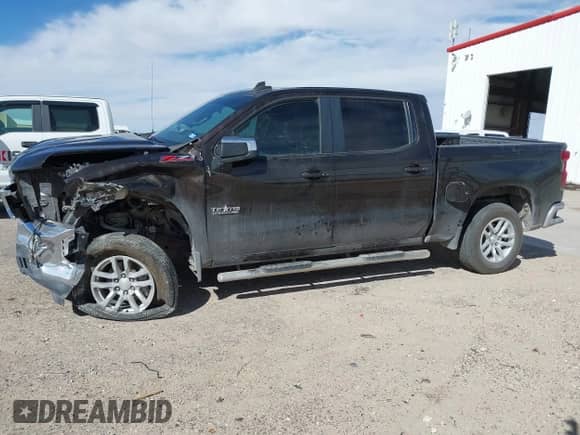 2019 Chevrolet Silverado 1500 LT z VIN 3GCUYDED7KG120227, wystawiony jako IAAI lot #38877247 z przebiegiem 102 592 mil mil oraz . Historia ofert i sprzedaży dostępna na DreamBid. Obrazek 15.