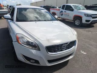 ✅ 2012 Volvo C70 T5 • VIN: YV1672MC1CJ130397 • Лот: 75102934. Опубликован ранее на Copart с пробегом Не указан. Бесплатный доступ к архиву аукционных продаж из США и подробный отчёт об истории автомобиля на DreamBid. Изображение 5.
