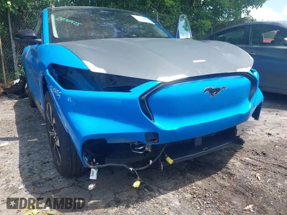 ✅ 2022 Ford Mustang Mach-E Premium • VIN: 3FMTK3R77NMA28340 • Lot: 42233063. Listed on IAAI with 22,893 mi. Free auction sales archive from the USA and detailed vehicle history report at DreamBid. Image 6.