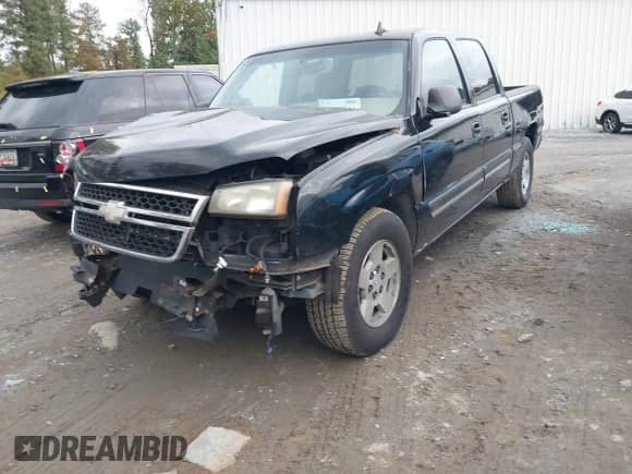 2007 Chevrolet Silverado 1500 LT1 with VIN 2GCEC13Z571141786, listed as a IAAI auction lot 43575944 with 281,890 mi miles and . Bid and sale history available at DreamBid. Image 2.