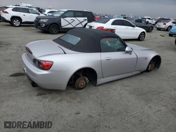 ✅ 2003 Honda S2000 • VIN: JHMAP11433T002429 • Lot: 81412054. Listed on Copart with 199,678 mi. Free auction sales archive from the USA and detailed vehicle history report at DreamBid. Image 3.