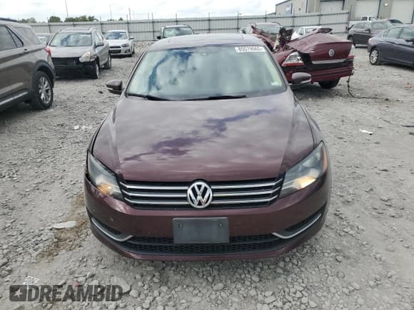 ✅ 2013 Volkswagen Passat SE • VIN: 1VWBP7A32DC009581 • Lot: 85579565. Listed on Copart with 122,576 mi. Free auction sales archive from the USA and detailed vehicle history report at DreamBid. Image 5.