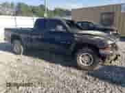 2000 Dodge Dakota Sport z VIN 1B7GG22N5YS733630, wystawiony jako Copart lot #67958294 z przebiegiem Nie podano mil oraz Nie do naprawy • Non repairable. Historia ofert i sprzedaży dostępna na DreamBid. Obrazek 4.