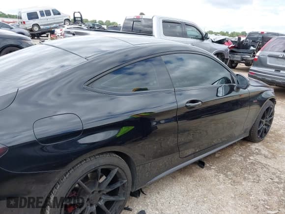 ✅ 2017 Mercedes-Benz C 43 AMG • VIN: WDDWJ6EB8HF513516 • Lot: 43288986. Wystawiony na IAAI z przebiegiem 90 109 mil. Bezpłatny archiwum sprzedaży aukcyjnych z USA i szczegółowy raport historii pojazdu na DreamBid. Zdjęcie 13.