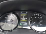 ✅ 2017 Nissan Rogue SL • VIN: JN8AT2MVXHW003336 • Lot: 43722437. Wystawiony na IAAI z przebiegiem 110 986 mil. Bezpłatny archiwum sprzedaży aukcyjnych z USA i szczegółowy raport historii pojazdu na DreamBid. Zdjęcie 7.