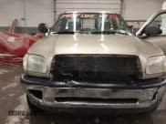 ✅ 2005 Toyota Tundra • VIN: 5TBKT42125S467494 • Lot: 43813944. Wystawiony na IAAI z przebiegiem 215 162 mil. Bezpłatny archiwum sprzedaży aukcyjnych z USA i szczegółowy raport historii pojazdu na DreamBid. Zdjęcie 6.