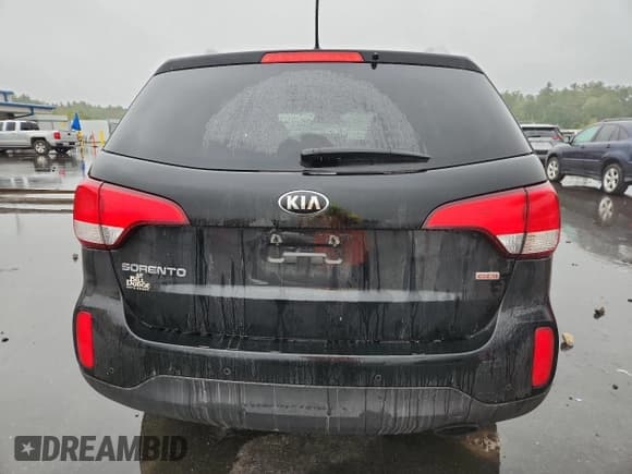 ✅ 2014 Kia Sorento LX • VIN: 5XYKTCA62EG506385 • Lot: 82148675. Wystawiony na Copart z przebiegiem 144 288 mil. Bezpłatny archiwum sprzedaży aukcyjnych z USA i szczegółowy raport historii pojazdu na DreamBid. Zdjęcie 6.