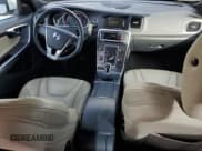 ✅ 2015 Volvo S60 T5 Drive-E Platinum • VIN: YV140MFD7F2301858 • Лот: 44586105. Опубликован ранее на Copart с пробегом 50 575 миль. Бесплатный доступ к архиву аукционных продаж из США и подробный отчёт об истории автомобиля на DreamBid. Изображение 8.