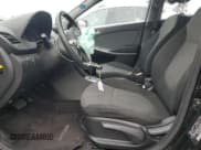 ✅ 2014 Hyundai Accent GS • VIN: KMHCT5AEXEU161365 • Lot: 72919524. Wystawiony na Copart z przebiegiem 86 624 mil. Bezpłatny archiwum sprzedaży aukcyjnych z USA i szczegółowy raport historii pojazdu na DreamBid. Zdjęcie 7.