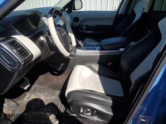 ✅ 2022 Land Rover Range Rover Sport SVR • VIN: SALWZ2RE6NA241274 • Lot: 51128365. Wystawiony na Copart z przebiegiem 37 783 mil. Bezpłatny archiwum sprzedaży aukcyjnych z USA i szczegółowy raport historii pojazdu na DreamBid. Zdjęcie 7.