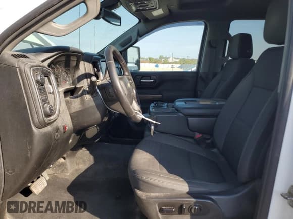 ✅ 2020 Chevrolet Silverado 2500HD LT • VIN: 1GC1YNEY7LF299223 • Lot: 84463865. Listed on Copart with 170,279 mi. Free auction sales archive from the USA and detailed vehicle history report at DreamBid. Image 7.
