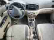 2010 Hyundai Accent GL z VIN KMHCN4BC4AU494057, wystawiony jako Copart lot #72675014 z przebiegiem 61 711 mil mil oraz Szkoda całkowita • Salvage title. Historia ofert i sprzedaży dostępna na DreamBid. Obrazek 8.