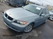 ✅ 2006 BMW 3 Series 325i • VIN: WBAVB13566KX37825 • Lot: 43759778. Wystawiony na IAAI z przebiegiem 121 243 mil. Bezpłatny archiwum sprzedaży aukcyjnych z USA i szczegółowy raport historii pojazdu na DreamBid. Zdjęcie 17.