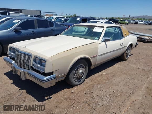 ✅ 1984 Buick Riviera • VIN: 1G4AZ57Y1EE422724 • Lot: 42443011. Wystawiony na IAAI z przebiegiem 7 506 mil. Bezpłatny archiwum sprzedaży aukcyjnych z USA i szczegółowy raport historii pojazdu na DreamBid. Zdjęcie 2.
