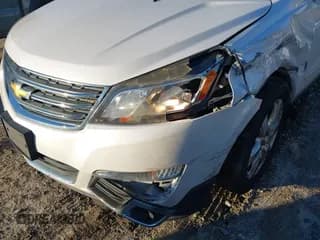 ✅ 2016 Chevrolet Traverse LT • VIN: 1GNKVGKD6GJ245738 • Lot: 43466703. Wystawiony na IAAI z przebiegiem 111 617 mil. Bezpłatny archiwum sprzedaży aukcyjnych z USA i szczegółowy raport historii pojazdu na DreamBid. Zdjęcie 6.