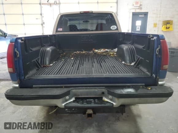 ✅ 1996 Chevrolet Silverado 1500 • VIN: 2GCEK19R4T1172032 • Лот: 92387615. Опубликован ранее на Copart с пробегом 313 856 миль. Бесплатный доступ к архиву аукционных продаж из США и подробный отчёт об истории автомобиля на DreamBid. Изображение 6.