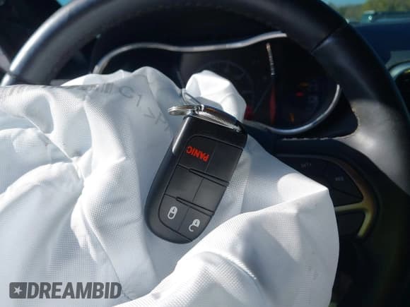 ✅ 2019 Jeep Grand Cherokee Upland • VIN: 1C4RJFAG3KC761920 • Lot: 43610522. Listed on IAAI with 93,537 mi. Free auction sales archive from the USA and detailed vehicle history report at DreamBid. Image 11.