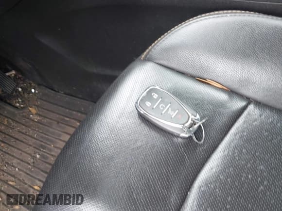 ✅ 2018 Chevrolet Equinox Premier • VIN: 3GNAXWEX8JS622470 • Lot: 43515112. Wystawiony na IAAI z przebiegiem 74 911 mil. Bezpłatny archiwum sprzedaży aukcyjnych z USA i szczegółowy raport historii pojazdu na DreamBid. Zdjęcie 11.